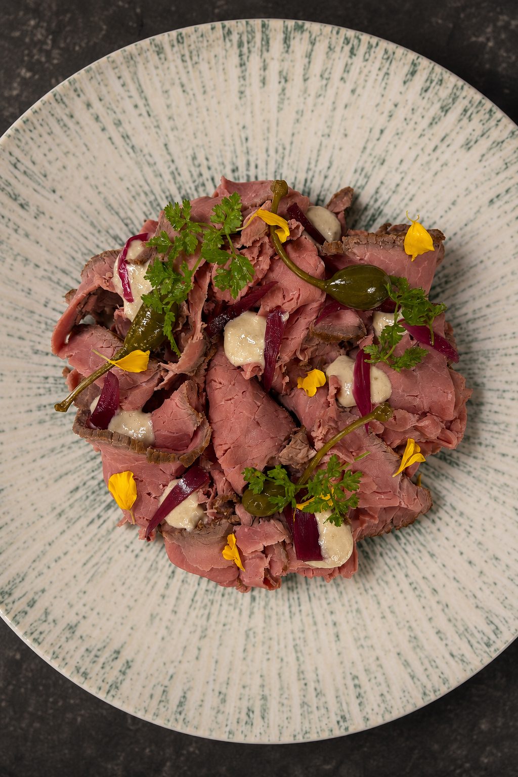 Assiette du service, Le Sarde